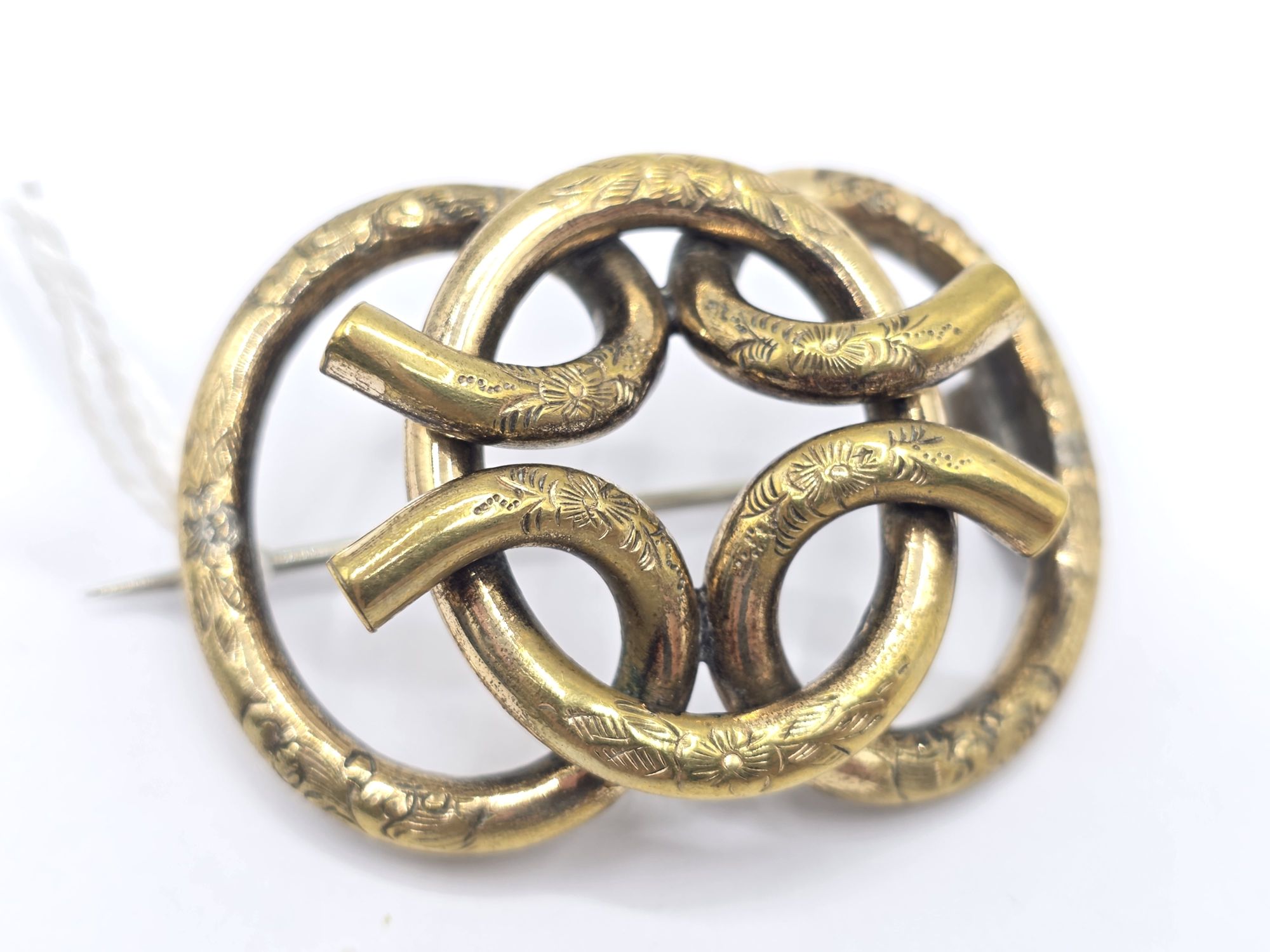 62 · ANTIQUE BROOCH