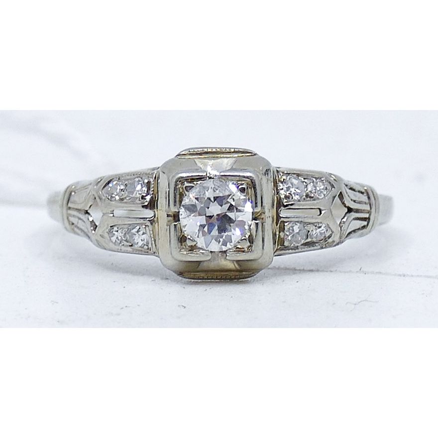 Vintage 18k Diamond Ring Size 6.5.