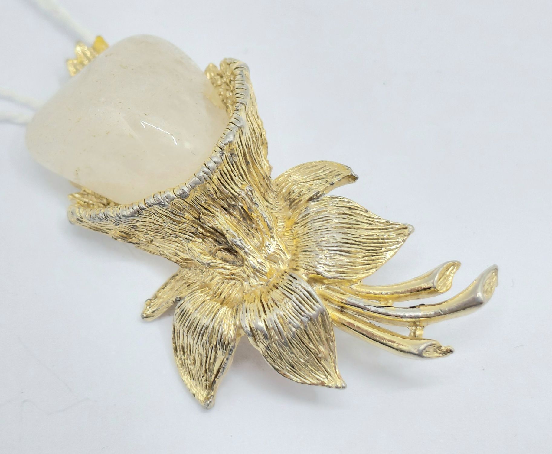 Gilt Floral Stone Set Brooch