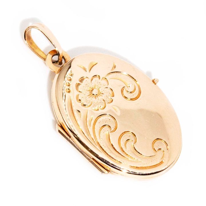 9 Carat Gold Vintage Locket Pendant