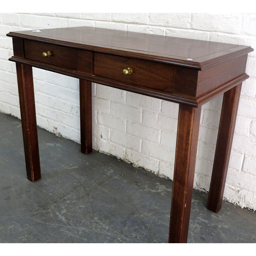 MAHOGANY SERVER,