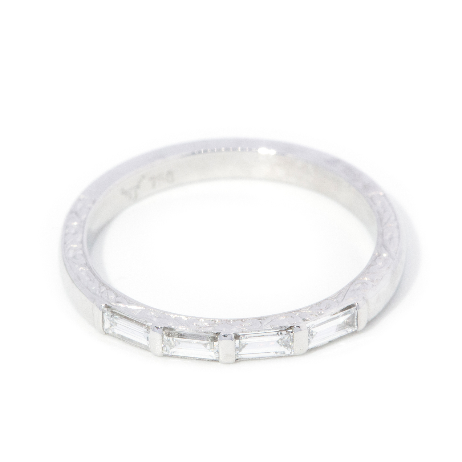18ct White Gold Diamond Ring