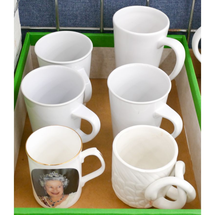 Box 6pc Queen Elizabeth Mug Etc.