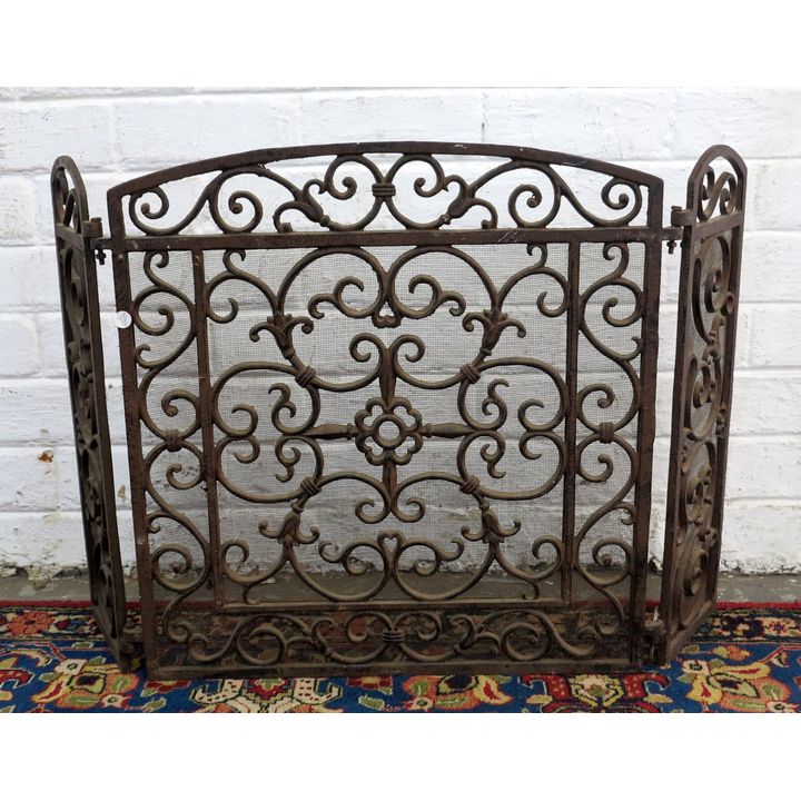 HEAVY CAST IRON FIRE SCREEN