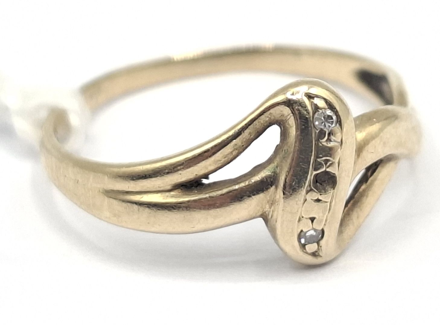 9ct Petite Dress Ring