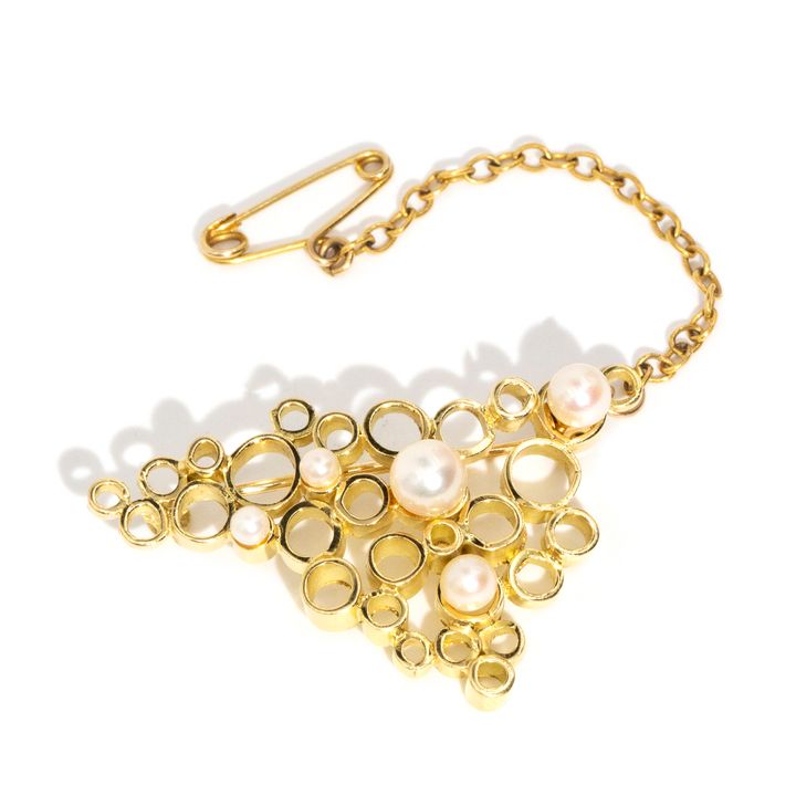 Cultured Pearl 18ct Gold Brooch,