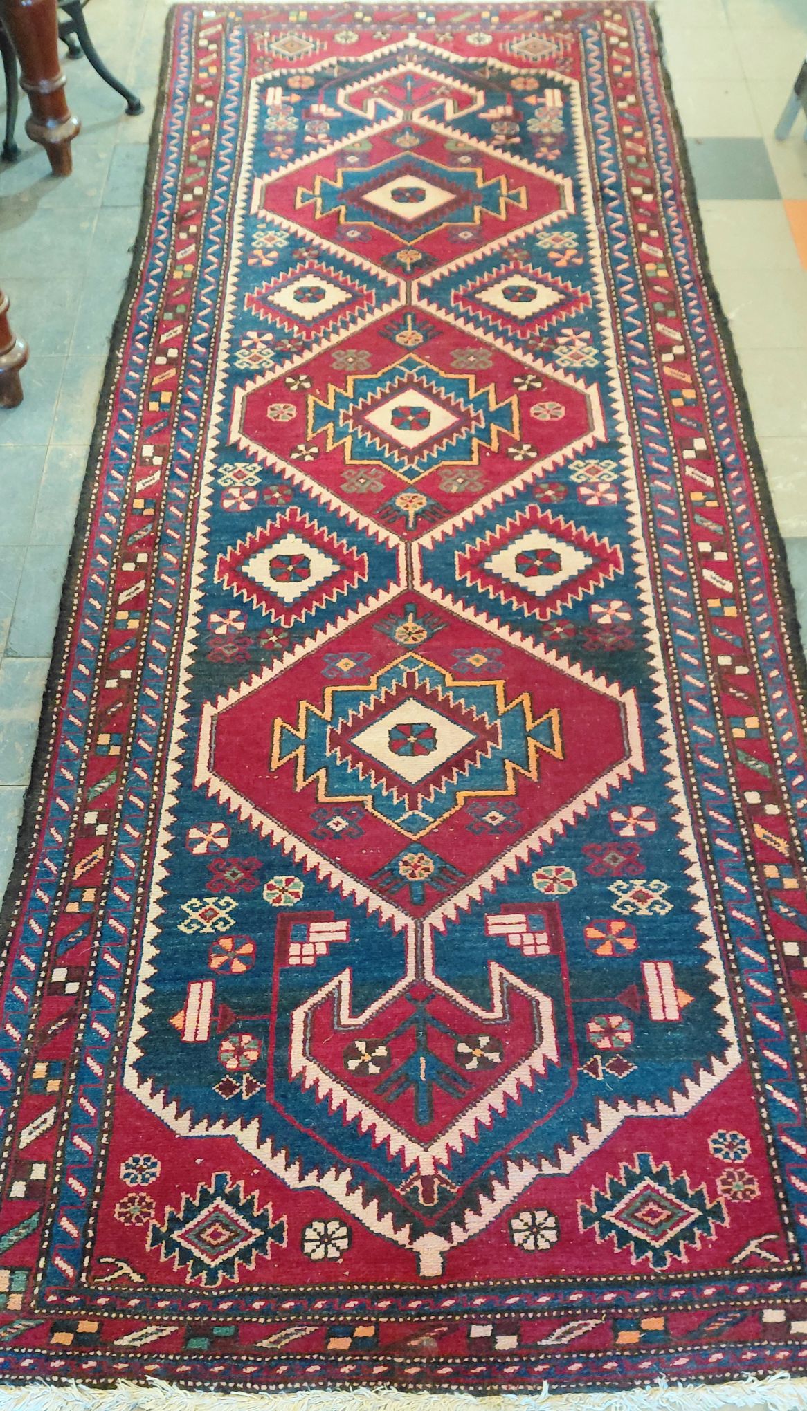90 · PERSIAN HALLWAY CARPET