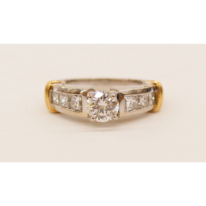 Lady's 1.32ctw Diamond 18k Engagement Ring