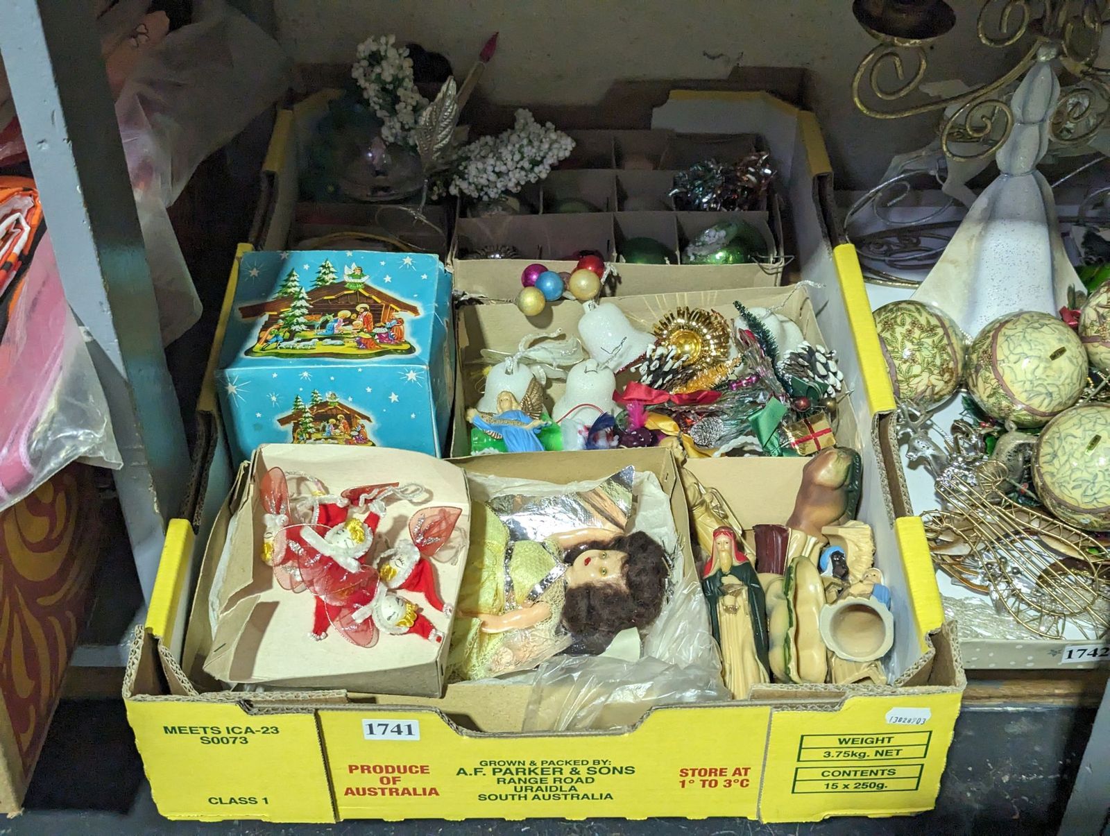 VINTAGE CHRISTMAS DECORATIONS Small and Whitfield