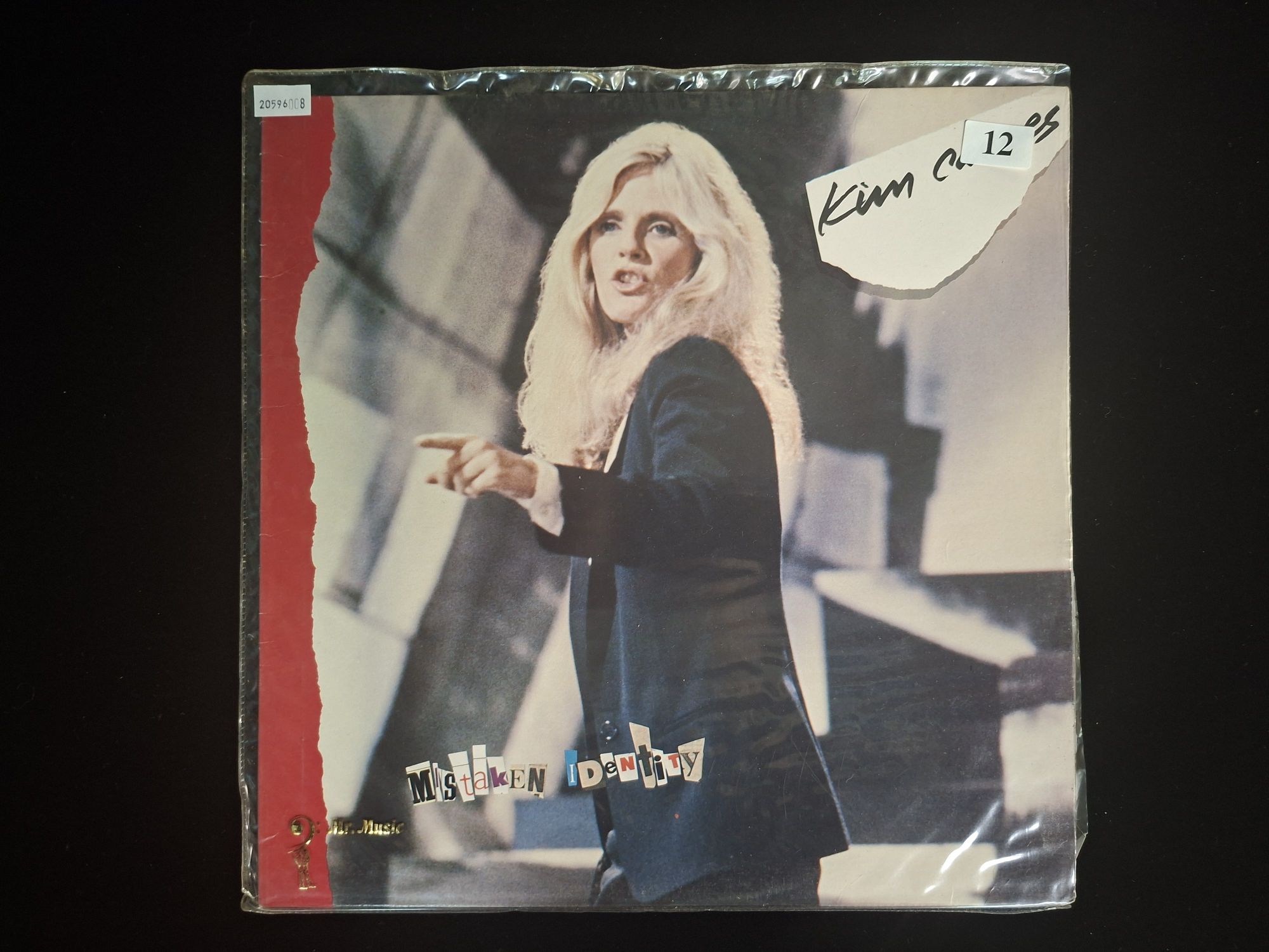 12 · KIM CARNES