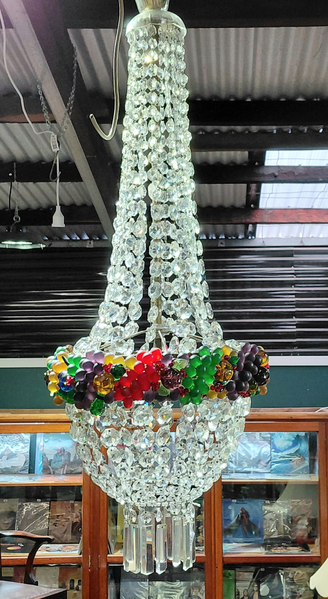 565 · FRENCH STYLE BASKET CHANDELIER