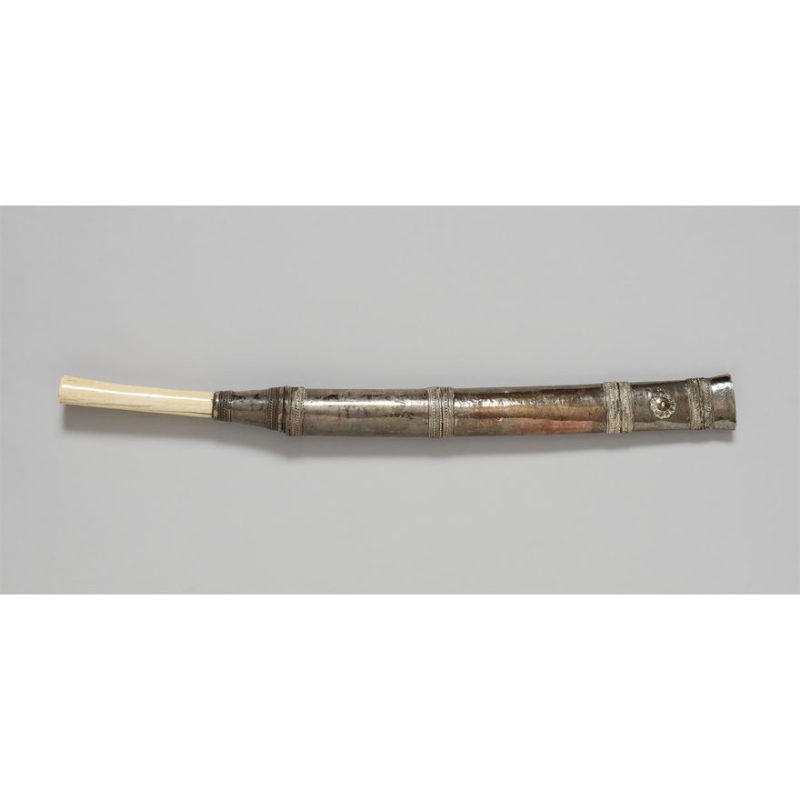 A Burmese dagger (dha). 19th century
