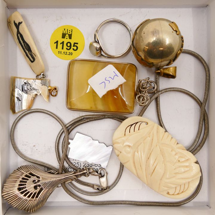 Box Sterling & Scrimshawed Jewelry