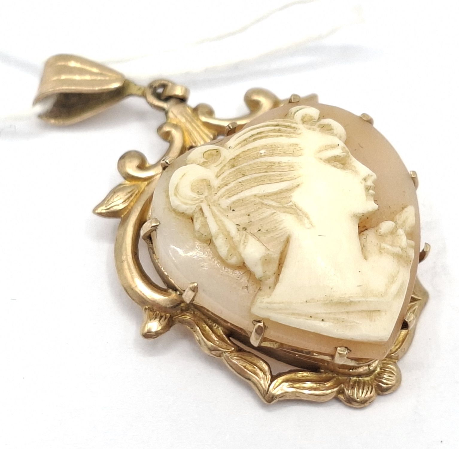 9ct Gold Cameo Pendant