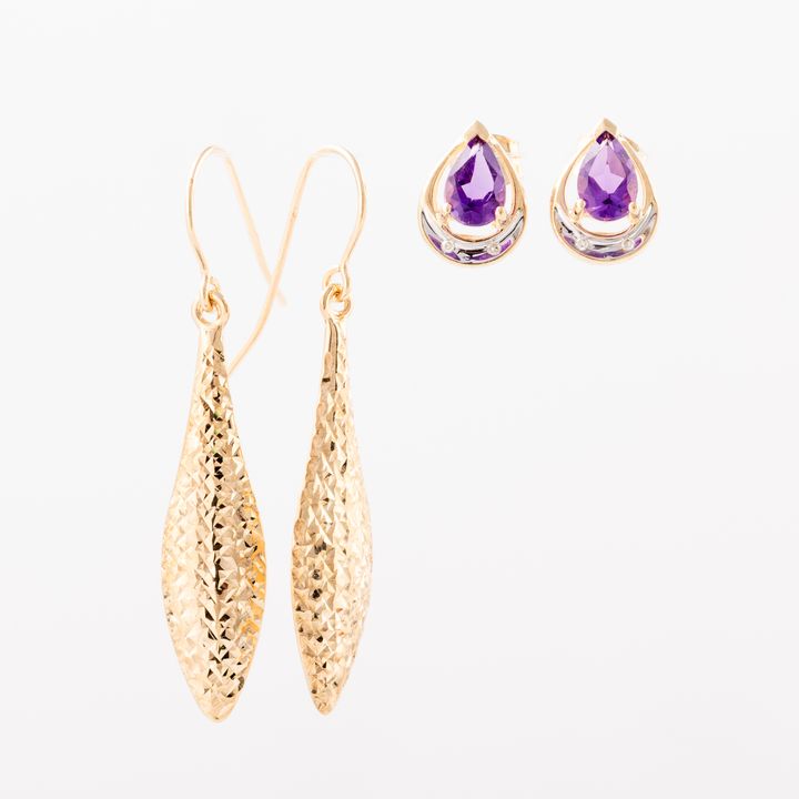 Two pairs of 9ct Gold Earrings
