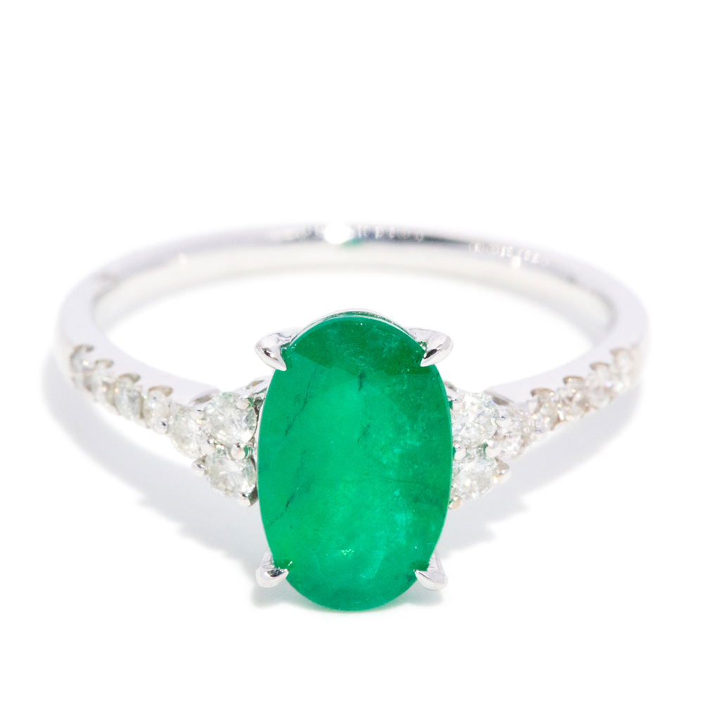 37 · Emerald & Diamond 14ct Gold Ring