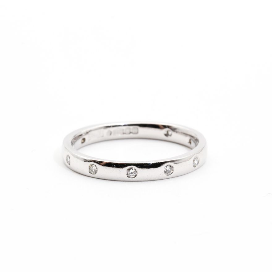 Platinum & Diamond Ring 3.8g