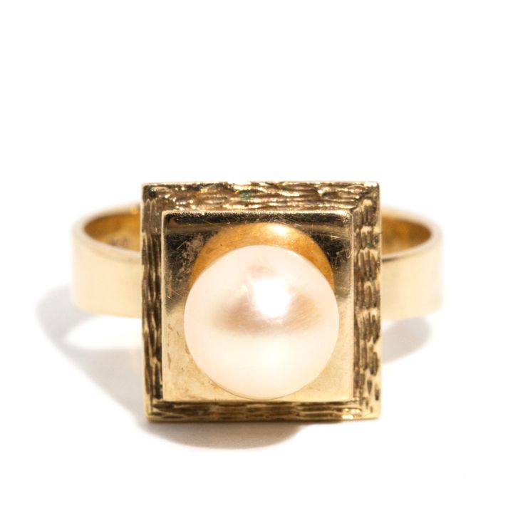 Mikimoto Pearl Ring 9ct Gold,