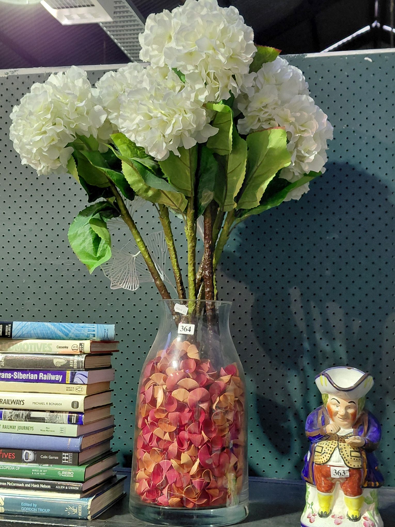 364 · FAUX FLOWERS