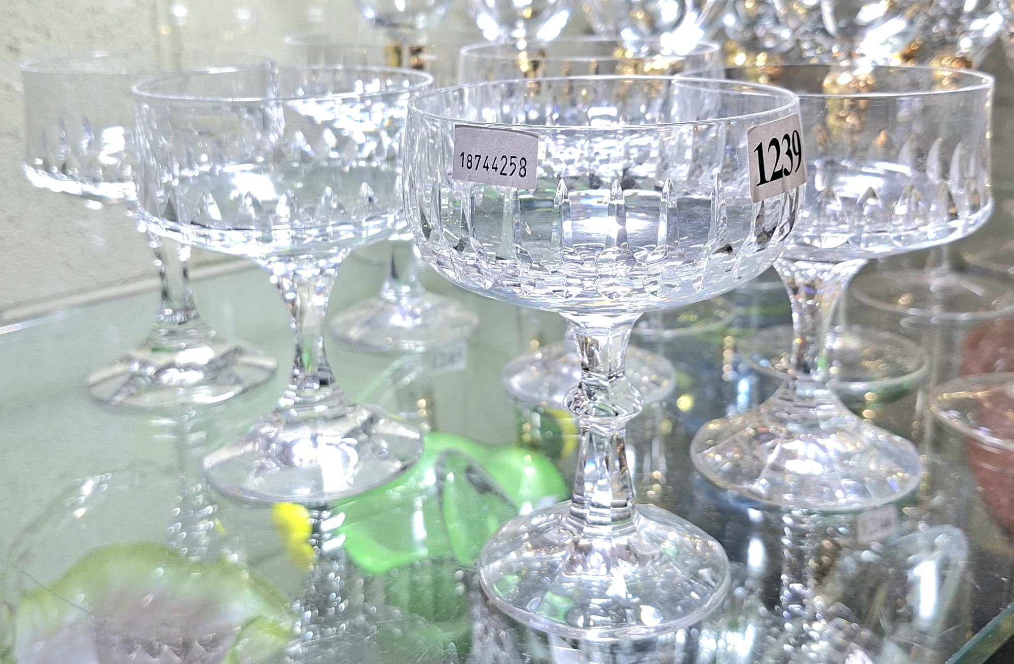 Crystal Comport Set