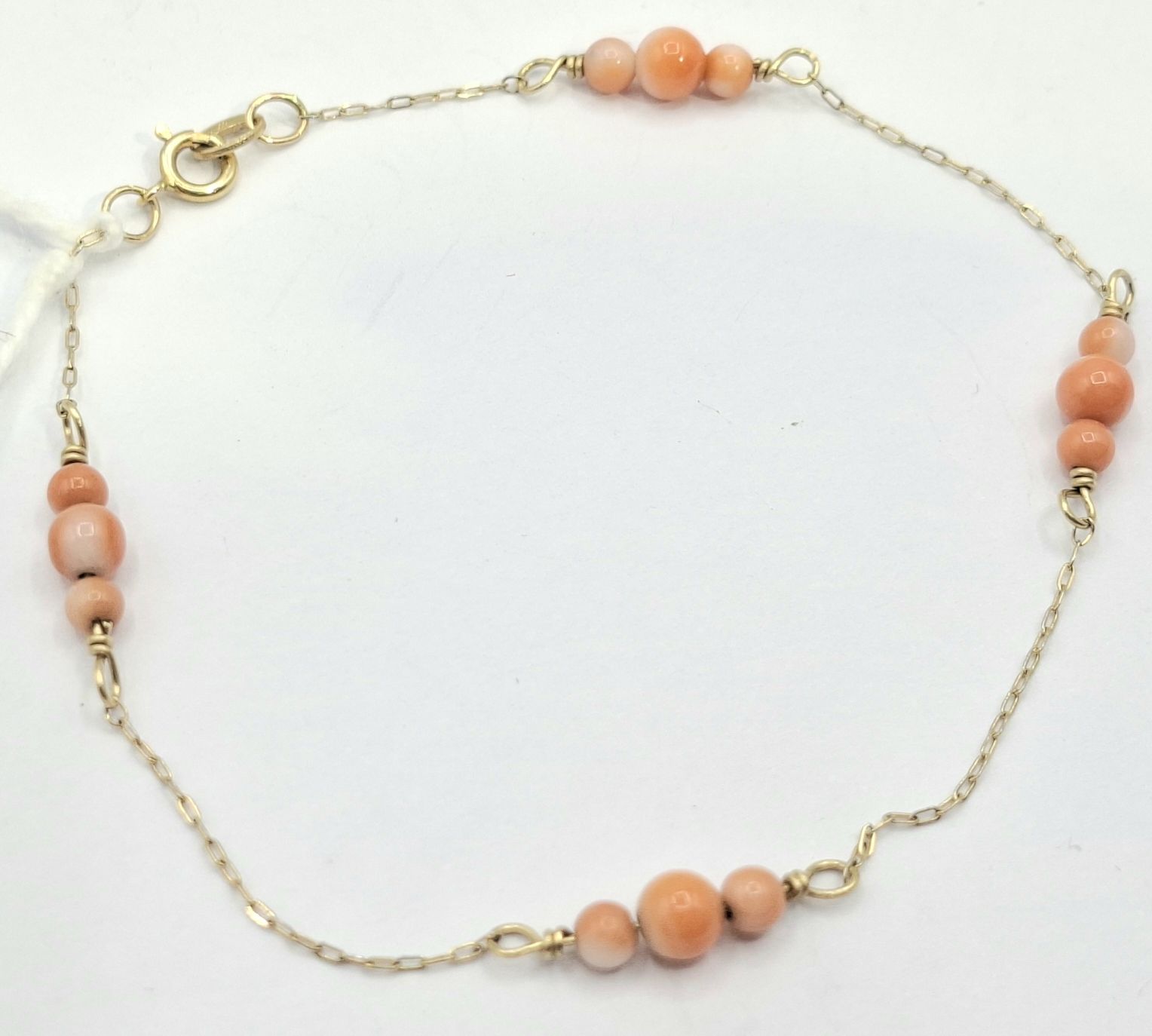 236 · 14CT GOLD CORAL BRACELET
