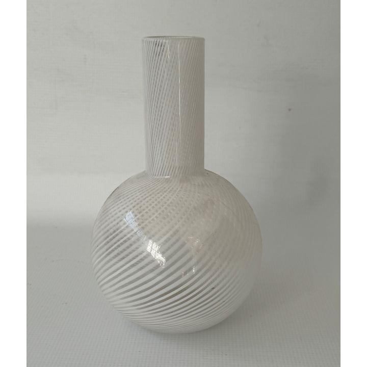 VEART GLASS VASE