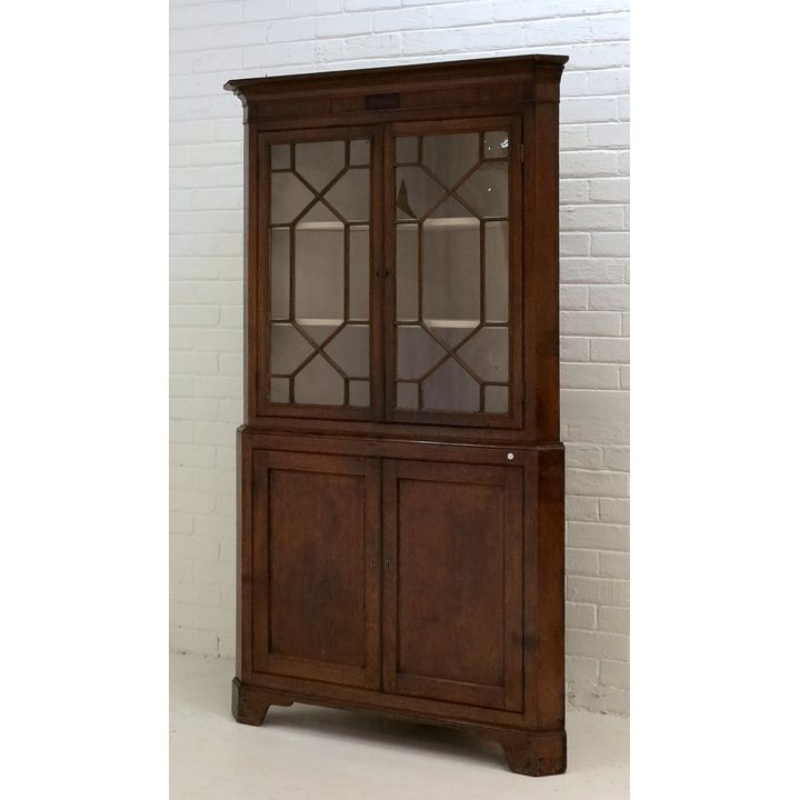 LARGE CORNER CABINET