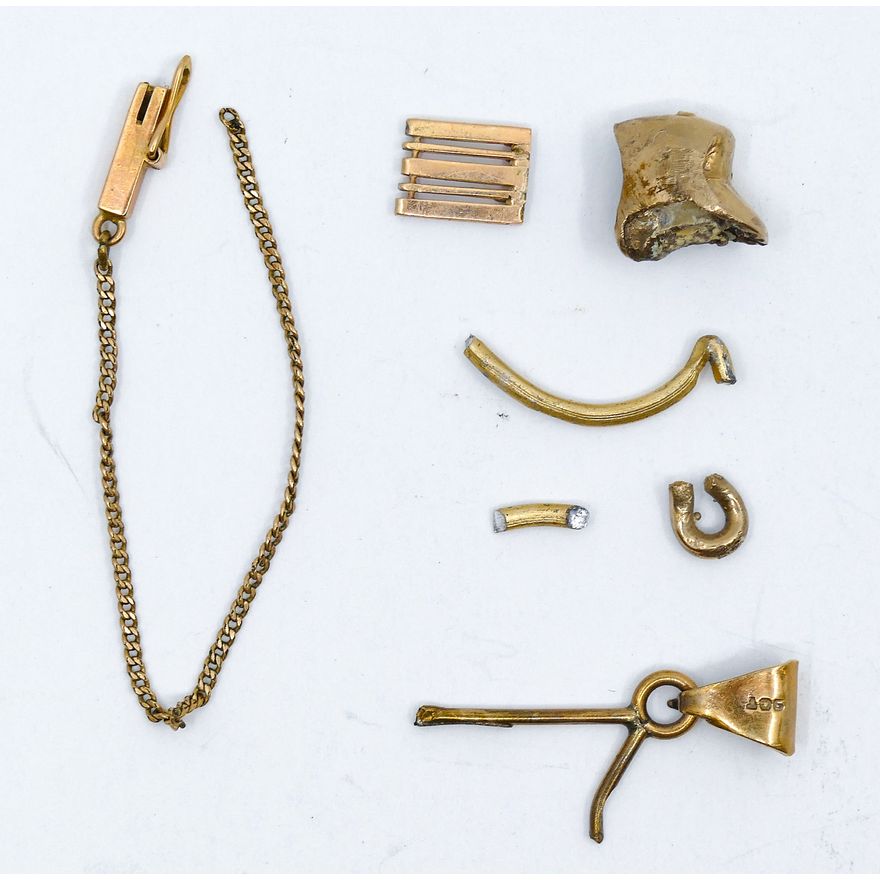 Box Misc. Scrap Gold - 4 Grams TW