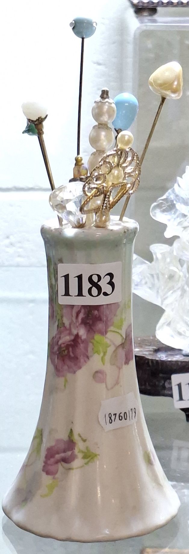 1183 · VINTAGE LADIES HAT PINS AND HOLDER