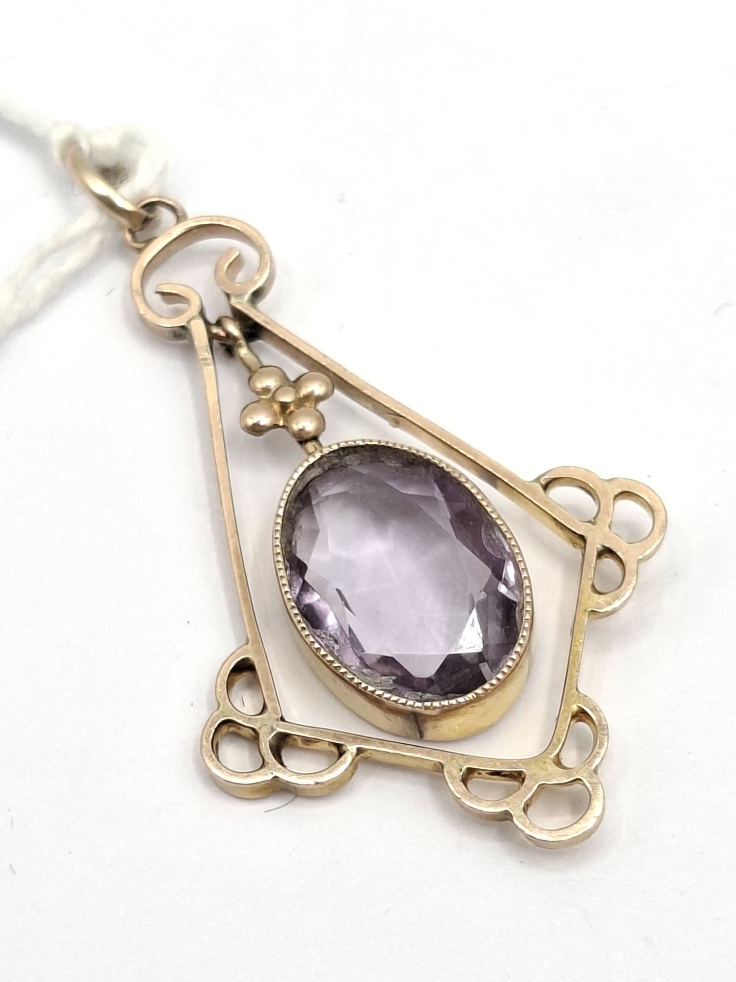 1142 · 9CT GOLD AMETHYST PENDANT