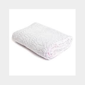George and Mason - 3D Embossed Leaf Throw - Silver-50588/2475 B5(s1)