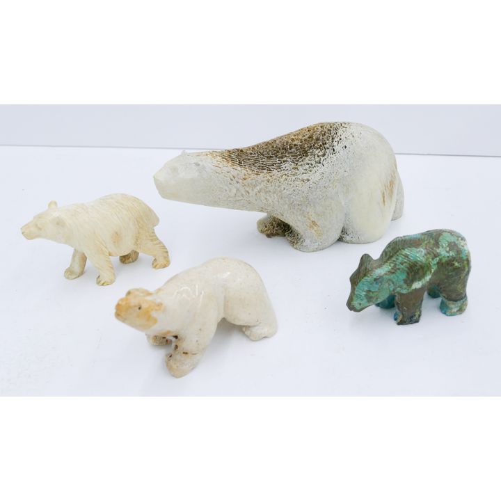 Box 4pc Native Carved Small Bear Figures 2.5'' to 6''