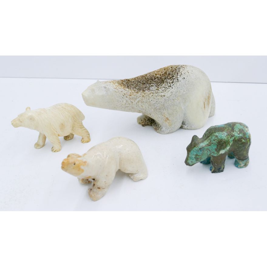 Box 4pc Native Carved Small Bear Figures 2.5'' to 6''