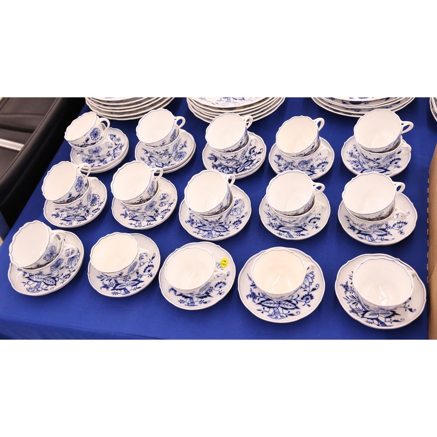 29pc Meissen Blue Onion Cups & Saucers - 18 Complete with 11 Extra Cup