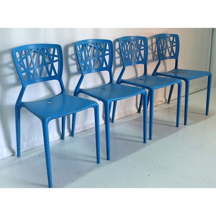 SET OF 4 VIENTO REPLICA MOULDED CHAIRS