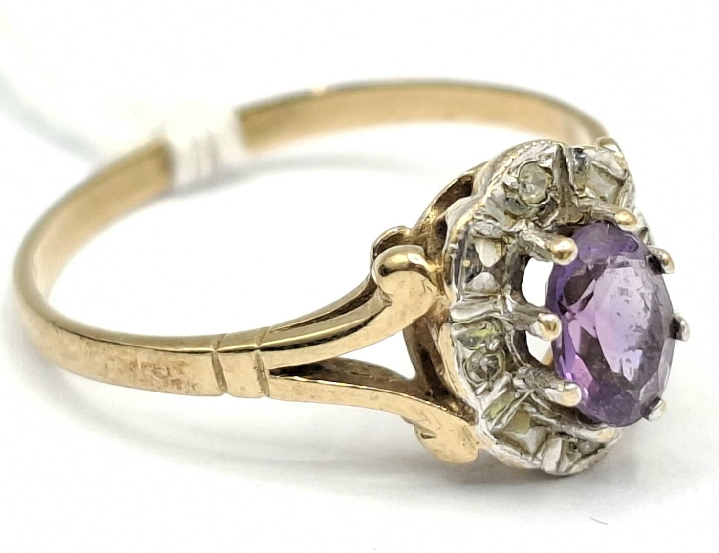 9ct Gold Amethyst Ring