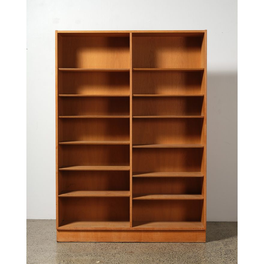 Poul Hundevad - Mid-century teak upright bookcase