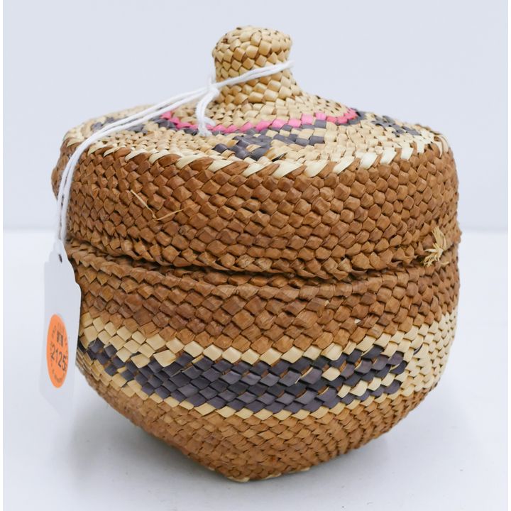 Vintage Makah Whale Hunt Covered Indian Basket 4.5''