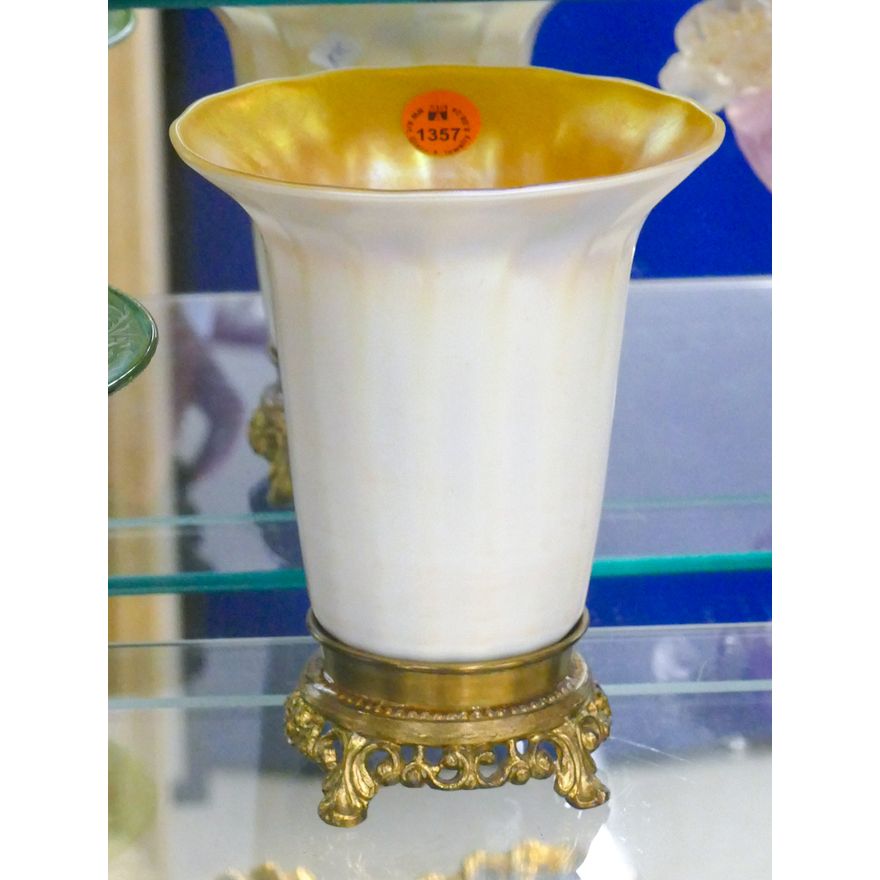 Aurene Glass Shade on Metal Mounted Stand 6''