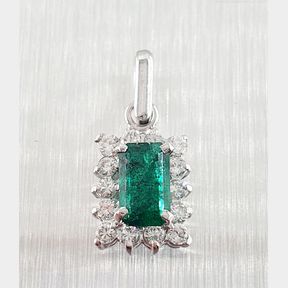 18CTWHITE GOLD PENDANT WITH .400CT DIAMONDS & 0.710CT EMERALD - 51929/3687