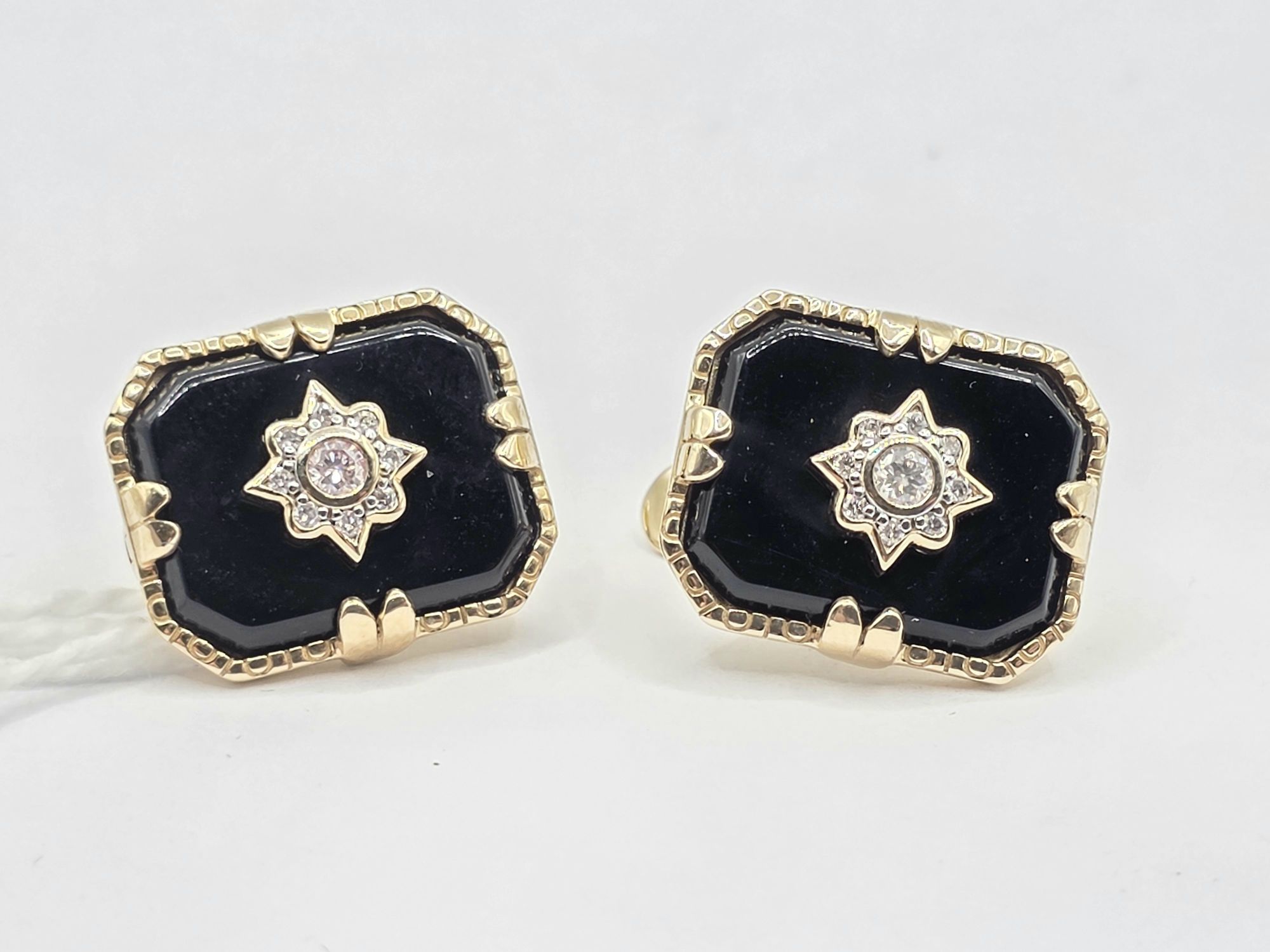 312 · 14K GOLD ONY DIAMOND EARRINGS