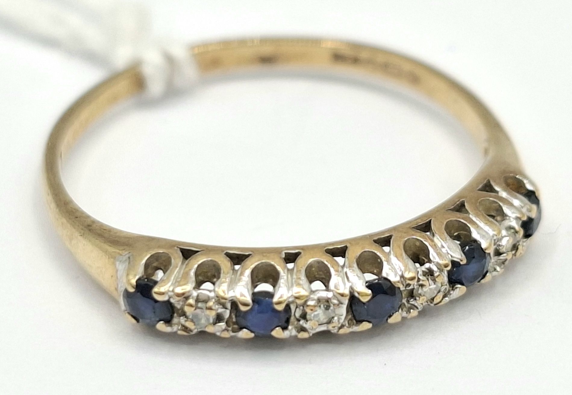 1073 · 9CT GOLD SAPPHIRE DIAMOND RING