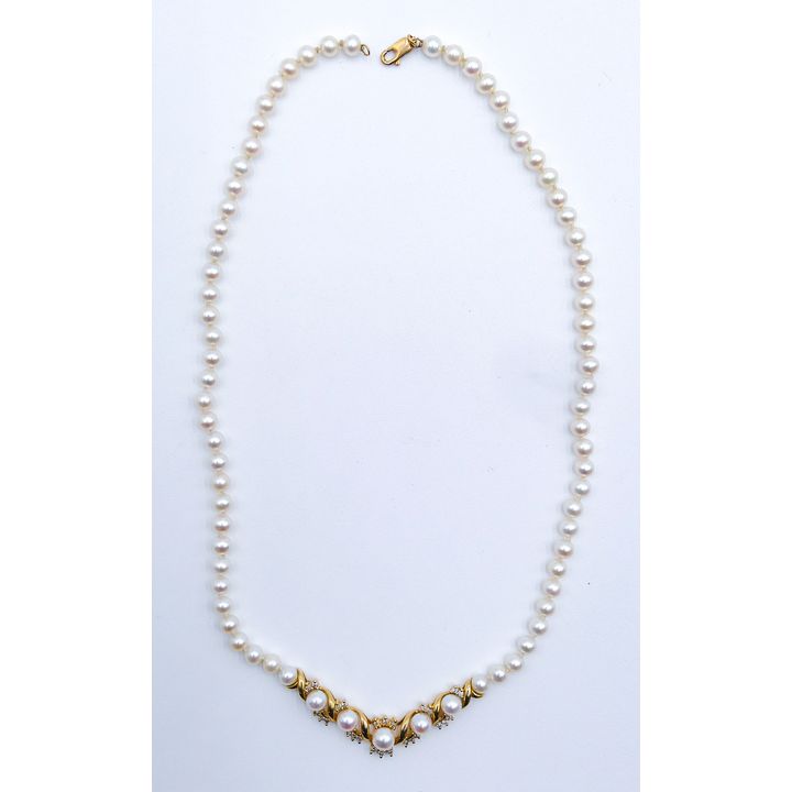 Ladies 14k Diamond and Pearl 5-6mm Necklace 16''