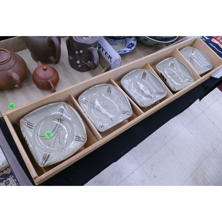 Taroemon Nakazato Set of Japanese Ceramic Bowls