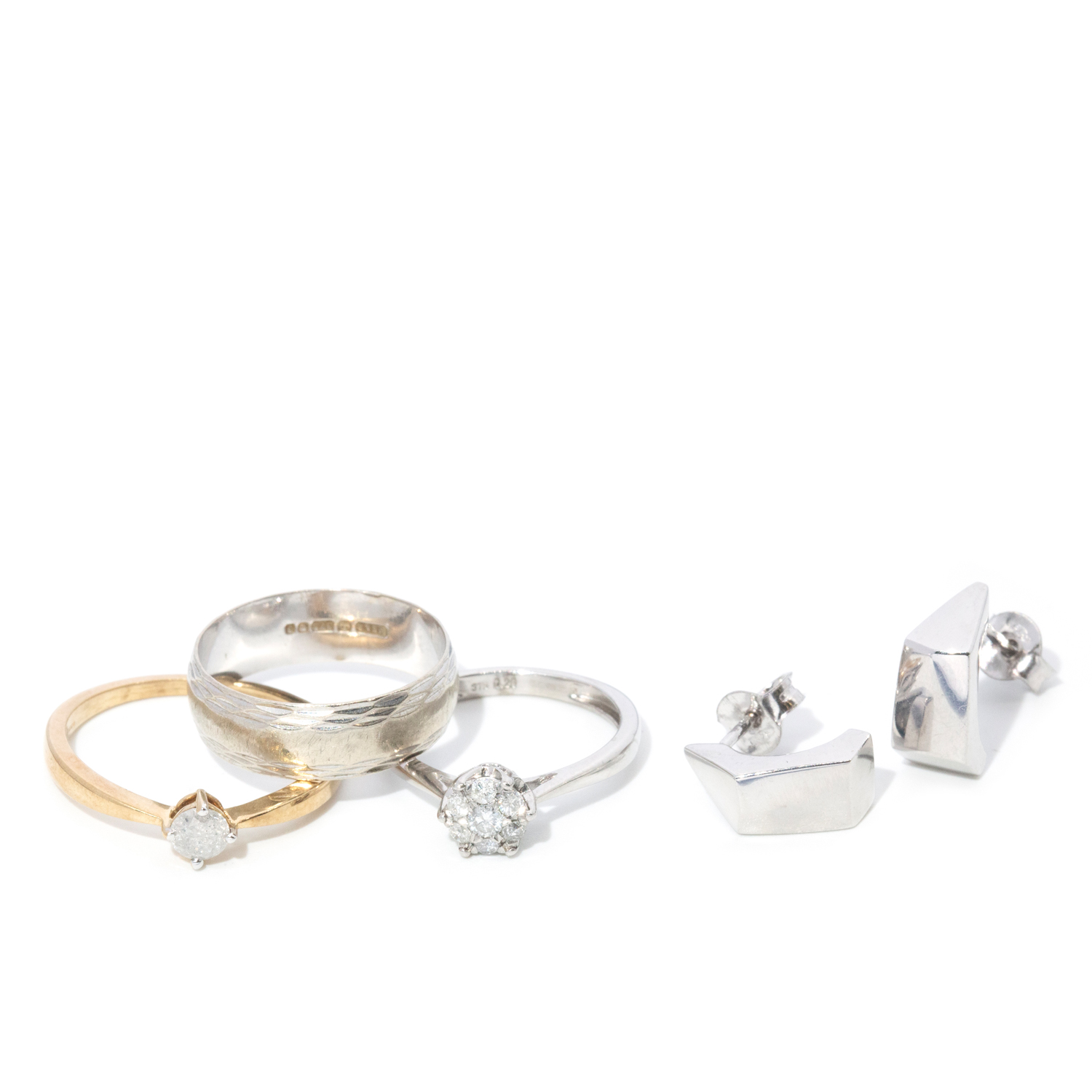 Assortment of 9 carat gold rings and Jewellery