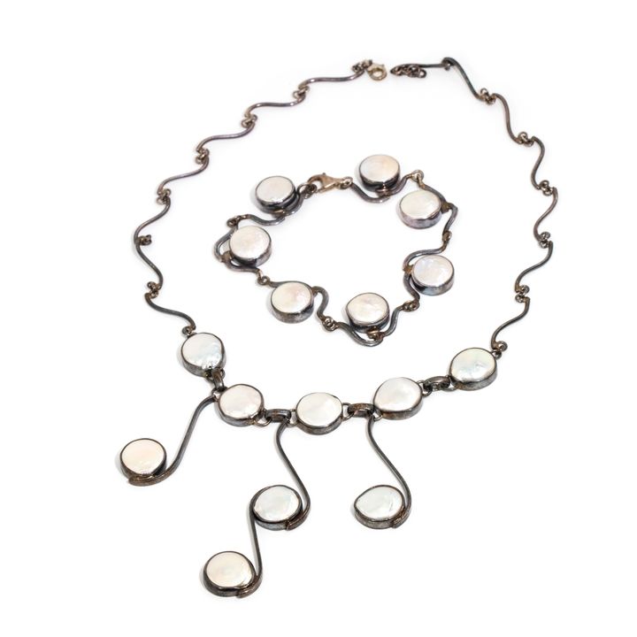 Silver & Pearl Necklace & Bracelet Set,