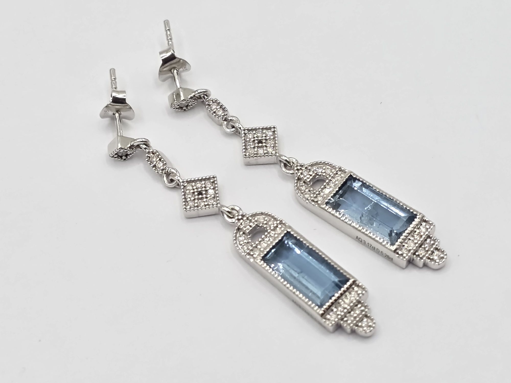14k Gold Drop Earrings