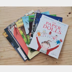 Julia Donaldson and Axel scheffler book series in bag- 51734/6663 SN B2 (S8)