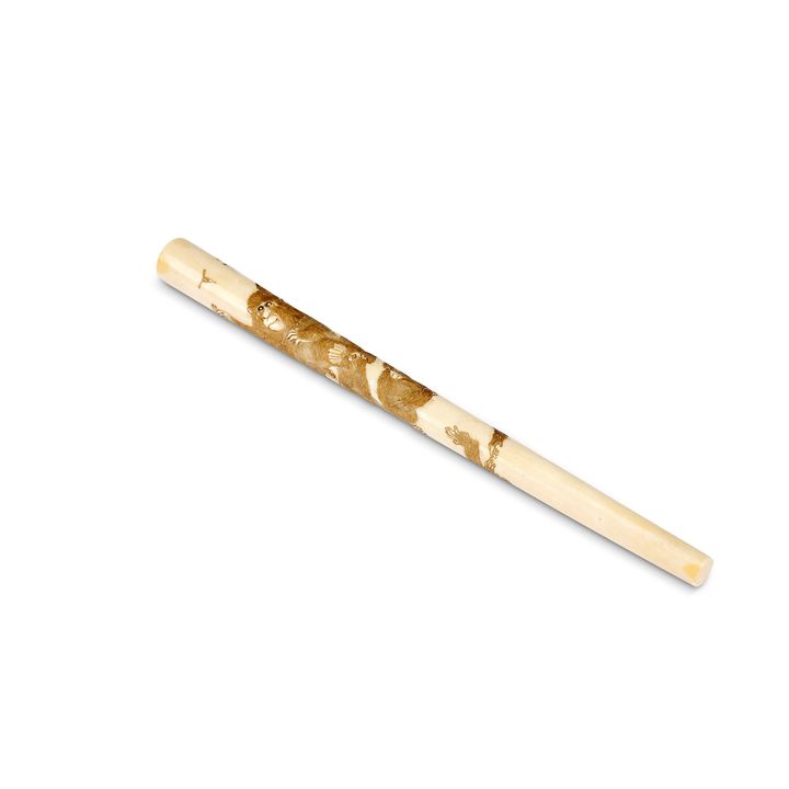 A late 19th century Chinese ivory parasol handle