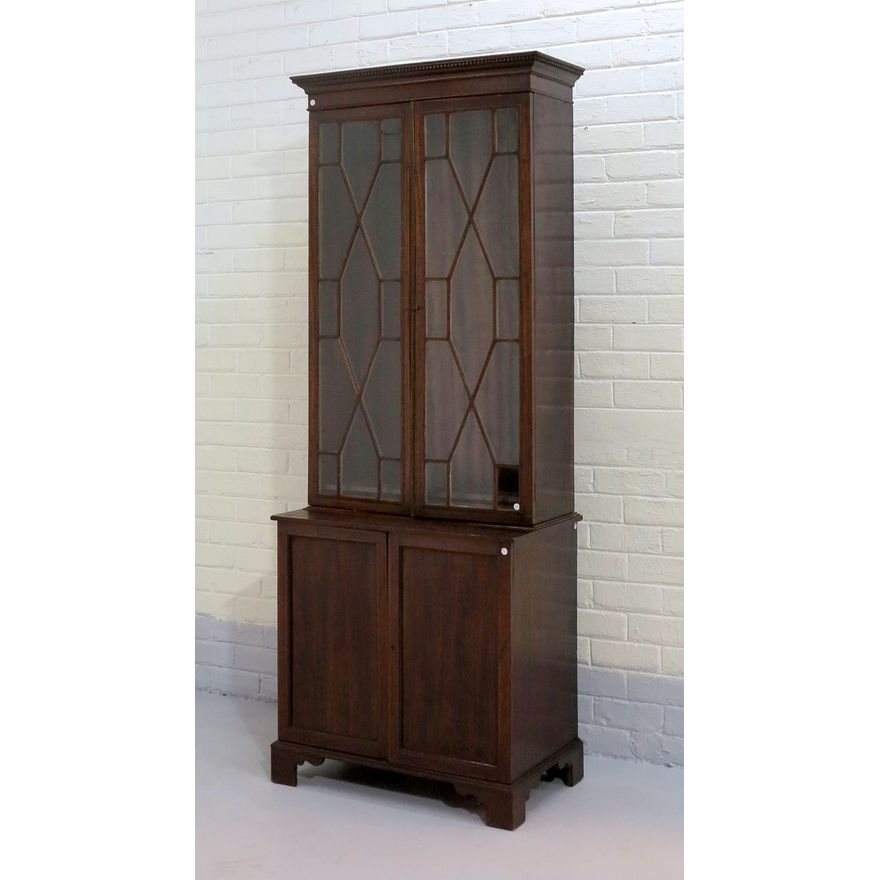 GEORGIAN STYLE MAHOGANY BOOKCASE